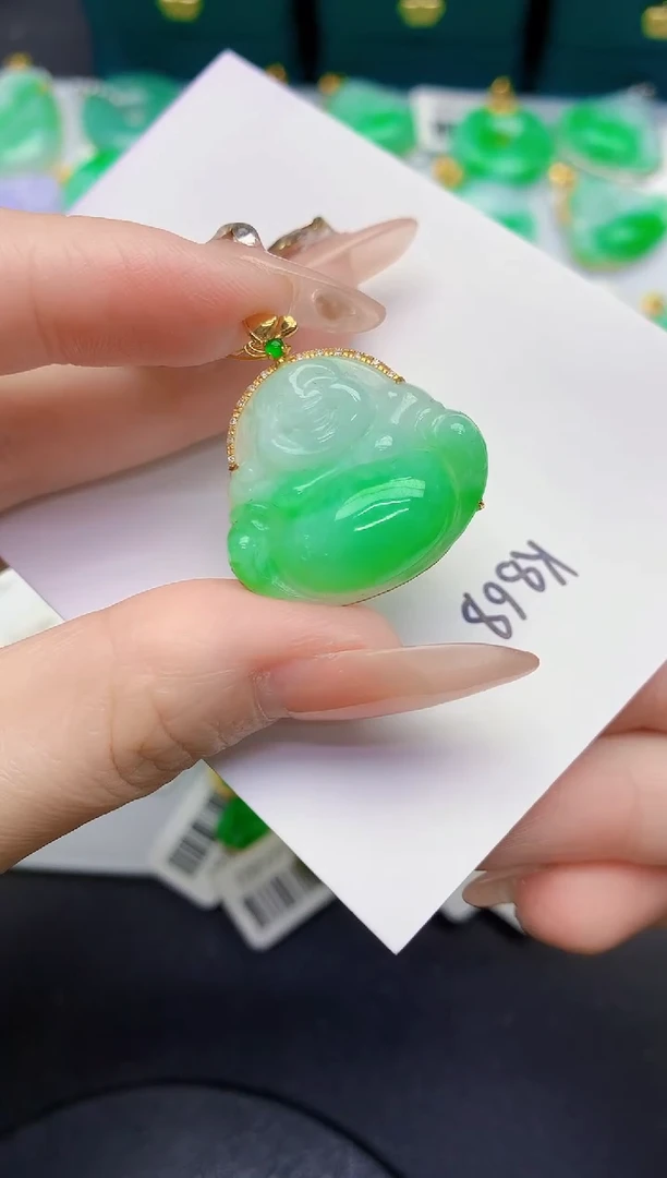 颈饰18K金镶嵌翡翠缅甸天然翡翠A货