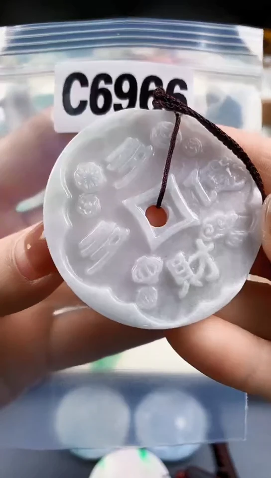 颈饰未镶嵌翡翠天然翡翠吊坠挂件