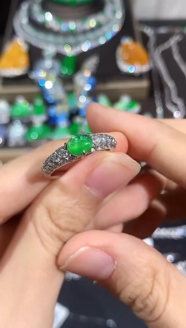 18K金镶嵌戒指翡翠C90