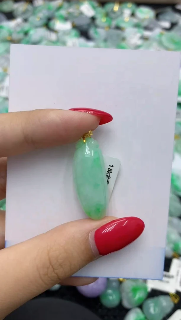 翡翠18K金镶嵌颈饰1111111111111