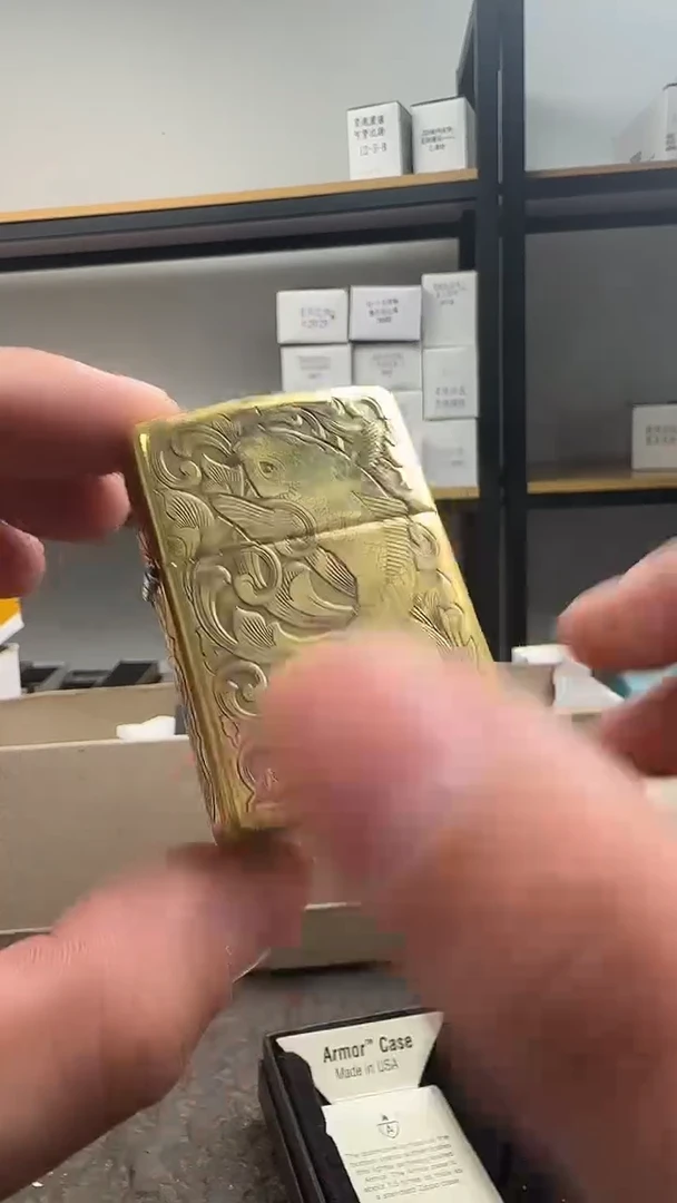 铜zippo打火机蚊版盔甲锦鲤