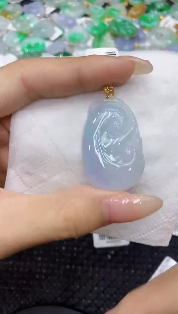 翡翠18K金镶嵌颈饰111111111111