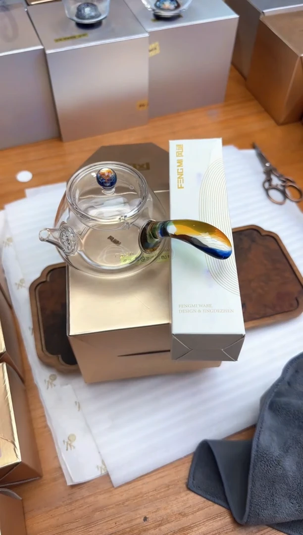 风谜金标花语喜悦壶绚彩+茶巾