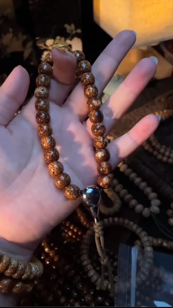 手串星月菩提精工级中珀花皮桶珠搭配银界三通款10*9手持