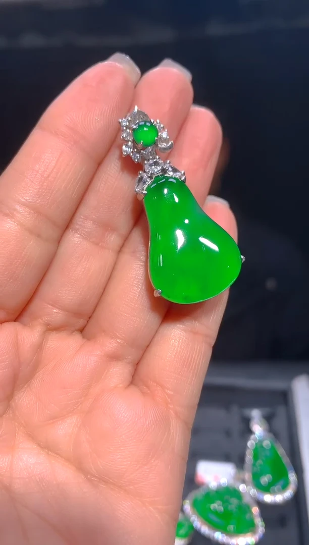 【闪购商品】定制翡翠未镶嵌84-多样性发货（发其一）