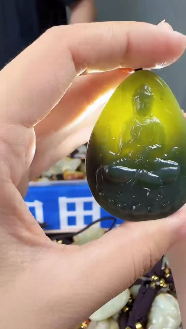 和田玉未镶嵌颈饰1