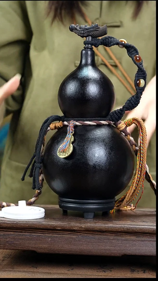 YC056精品藏绳款天然酒葫芦（一物一拍）