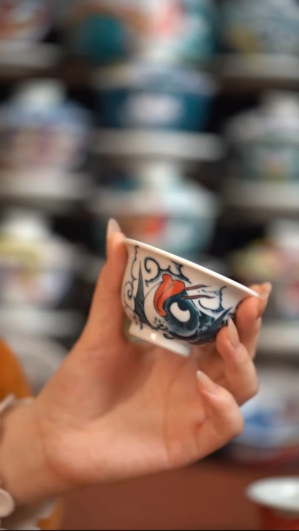 瓷片昨明压手杯（福利价格）