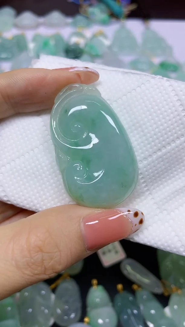 颈饰未镶嵌翡翠 天然翡翠A货