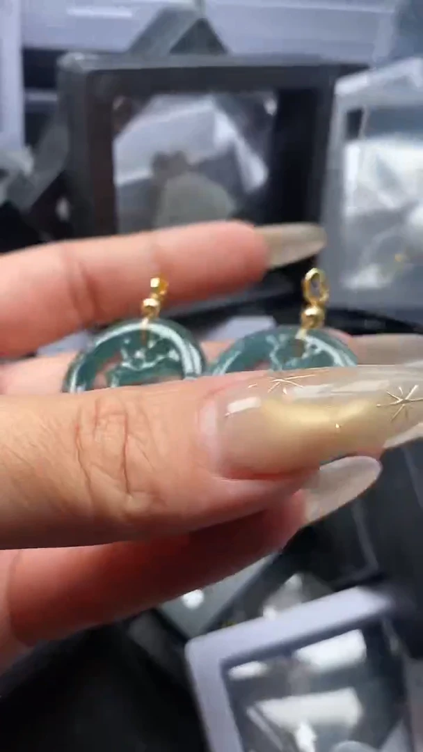 颈饰未镶嵌翡翠1883