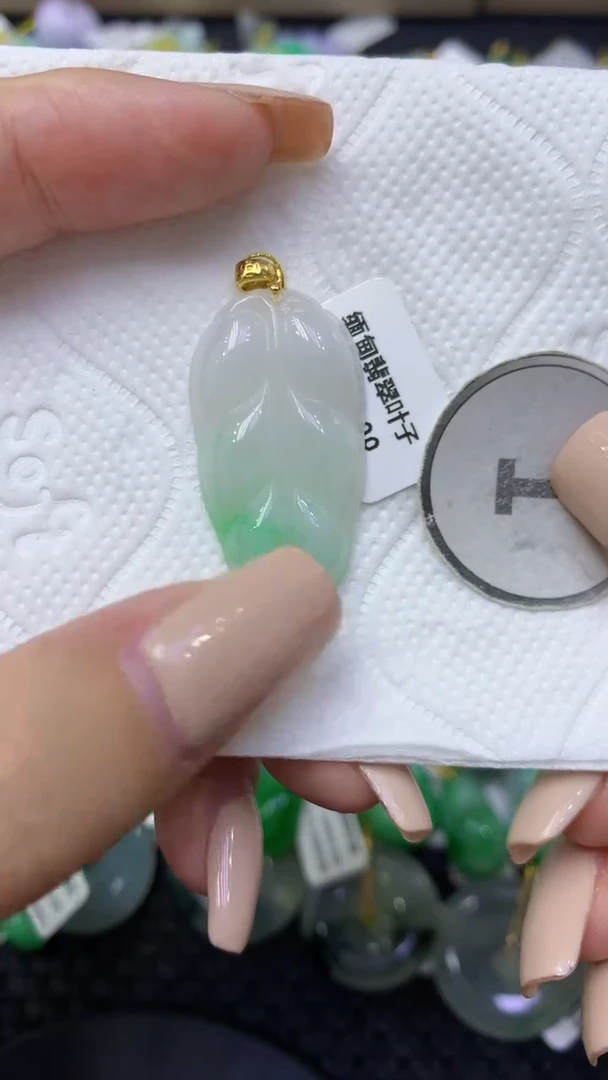 颈饰未镶嵌翡翠天然缅甸翡翠A货