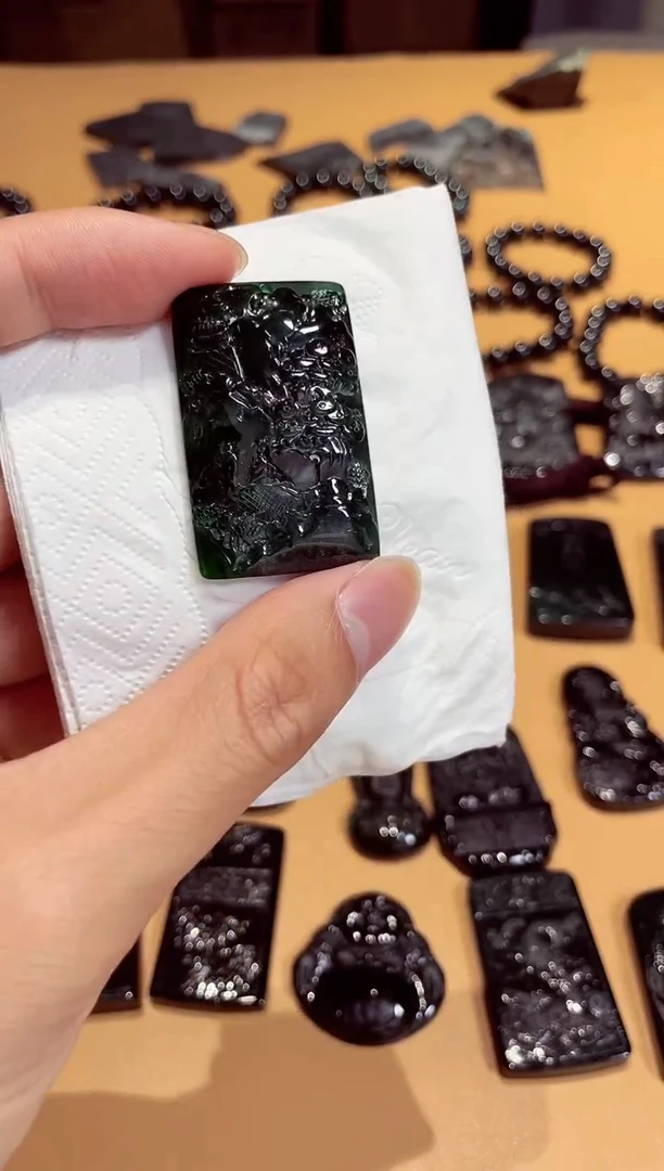 翡翠未镶嵌颈饰天然翡翠a货