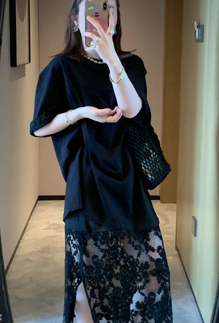 法式简约宽松慵懒风时尚气质两件套黑色短袖T恤+蕾丝半身裙套装女
