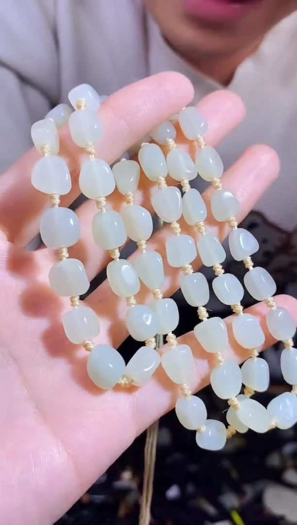 颈饰未镶嵌和田玉保真和田玉材质多样性发货拍一发一