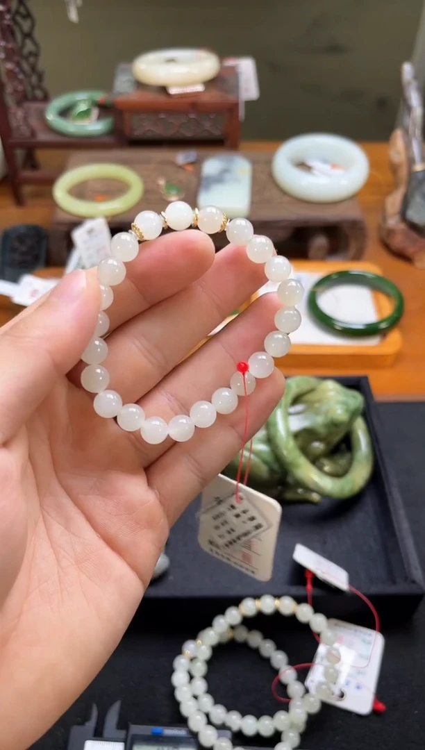 未镶嵌手串和田玉卡8新疆于田 圆珠 多样性发一