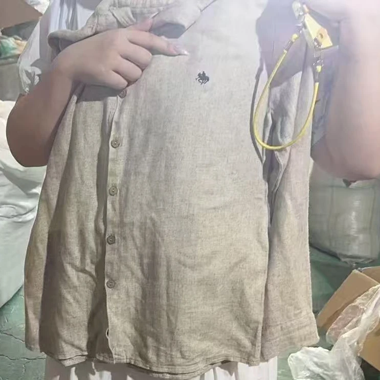薄款单排多扣翻领刺绣飞飞袖衬衫灰色气质宽松复古风