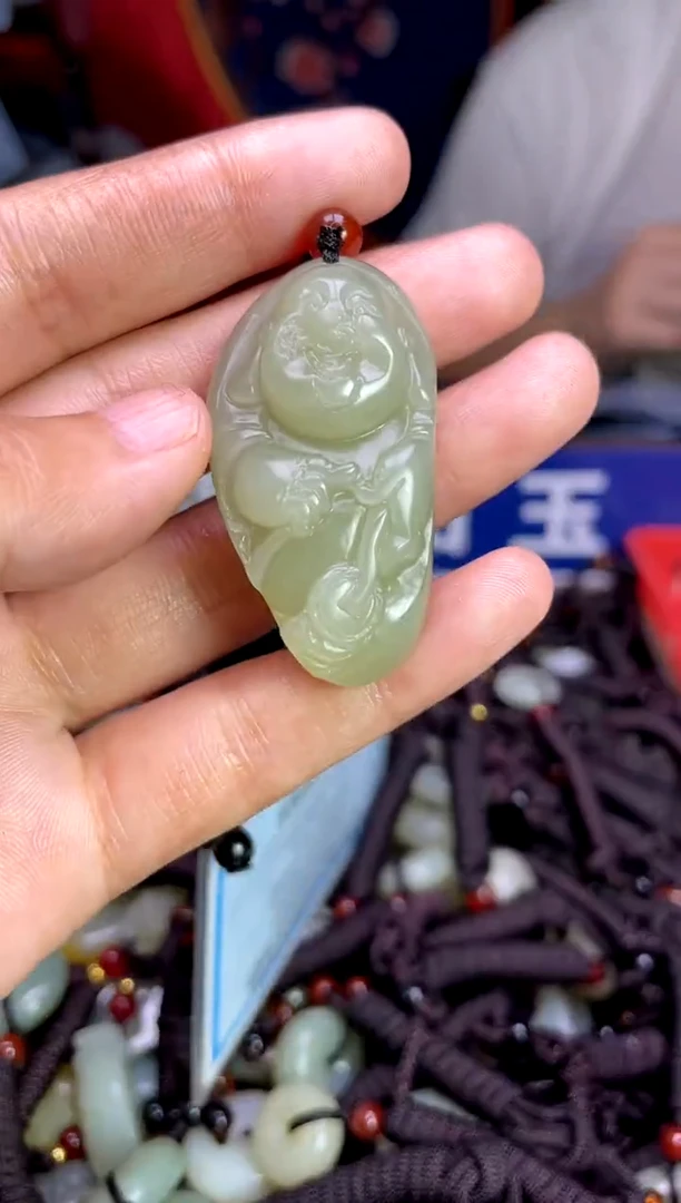 未镶嵌和田玉挂件1