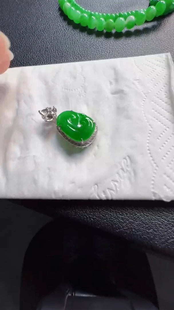 吊坠(不含链)18K金镶嵌翡翠4680