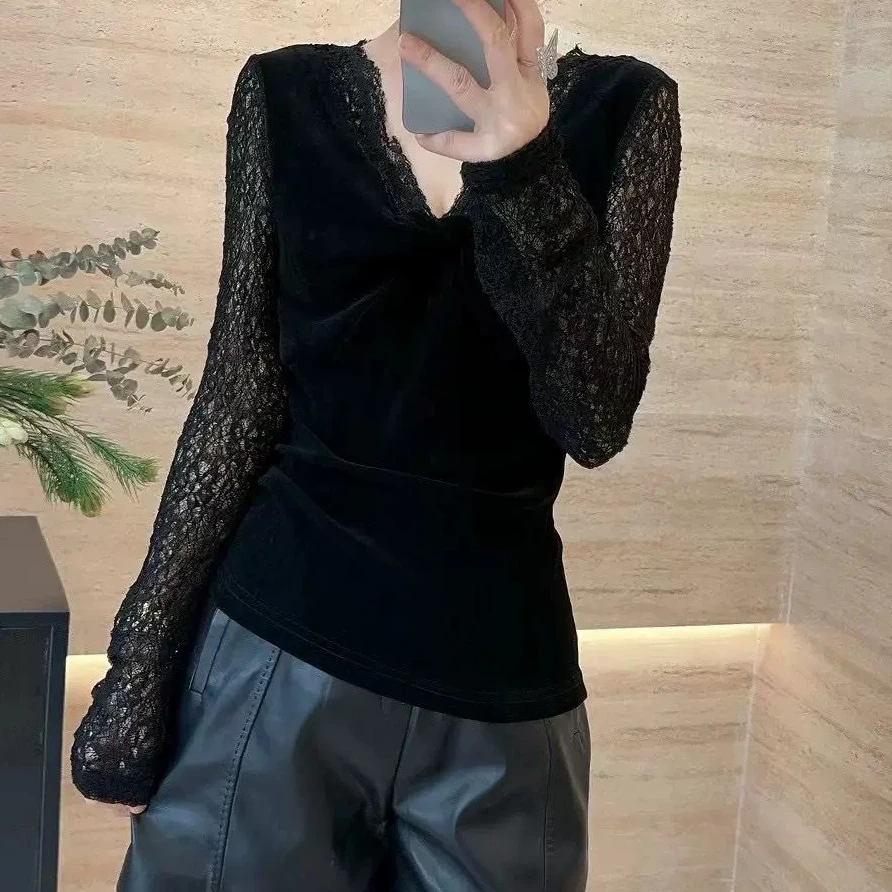XIU+长袖针织洋气时尚T恤设计感显瘦网红黑色秋冬通勤insV领蕾丝