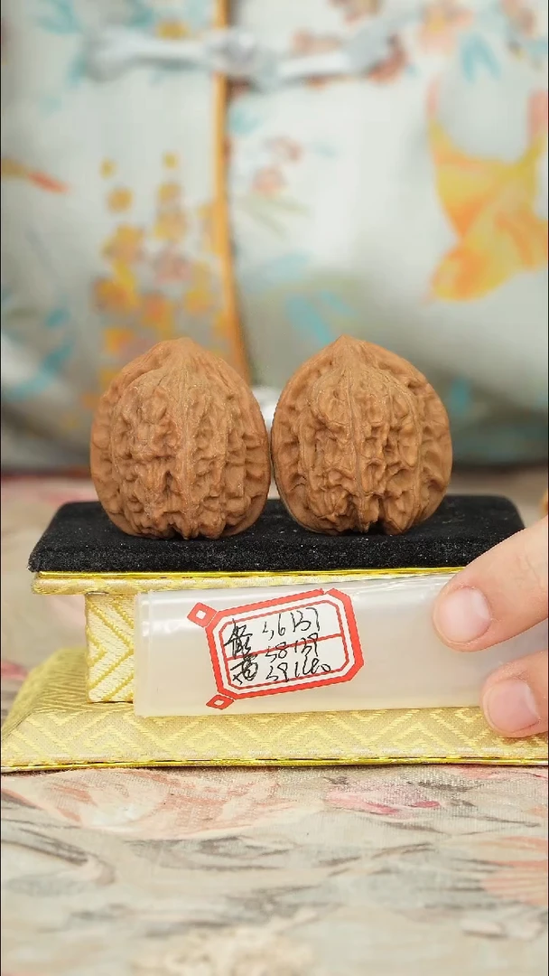 【闪购商品】文玩核桃把件赤龙鸡心