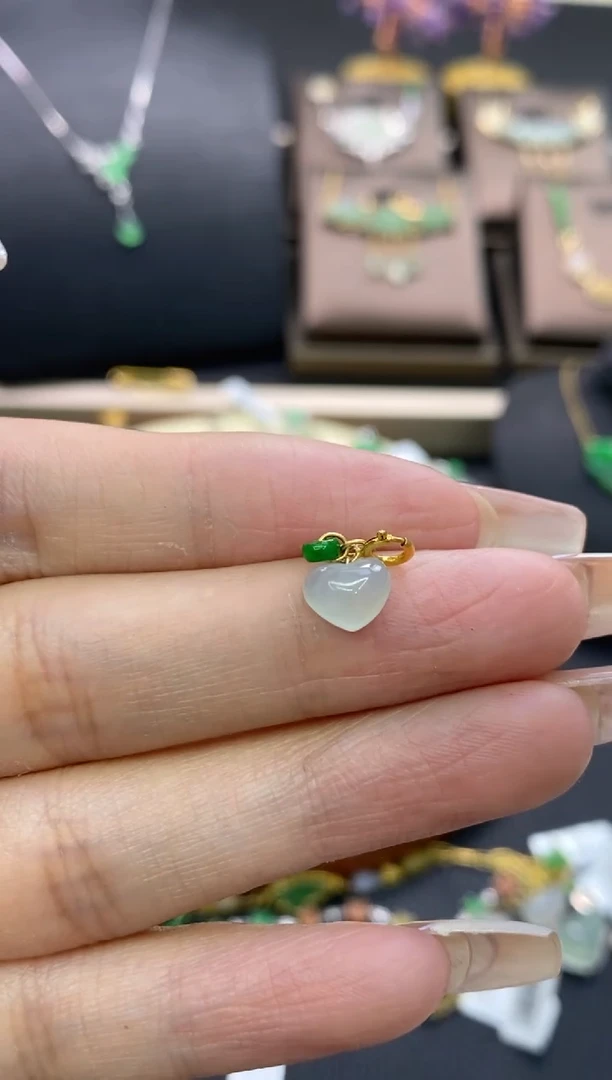 【闪购商品】翡翠颈饰18K金镶嵌净货15890