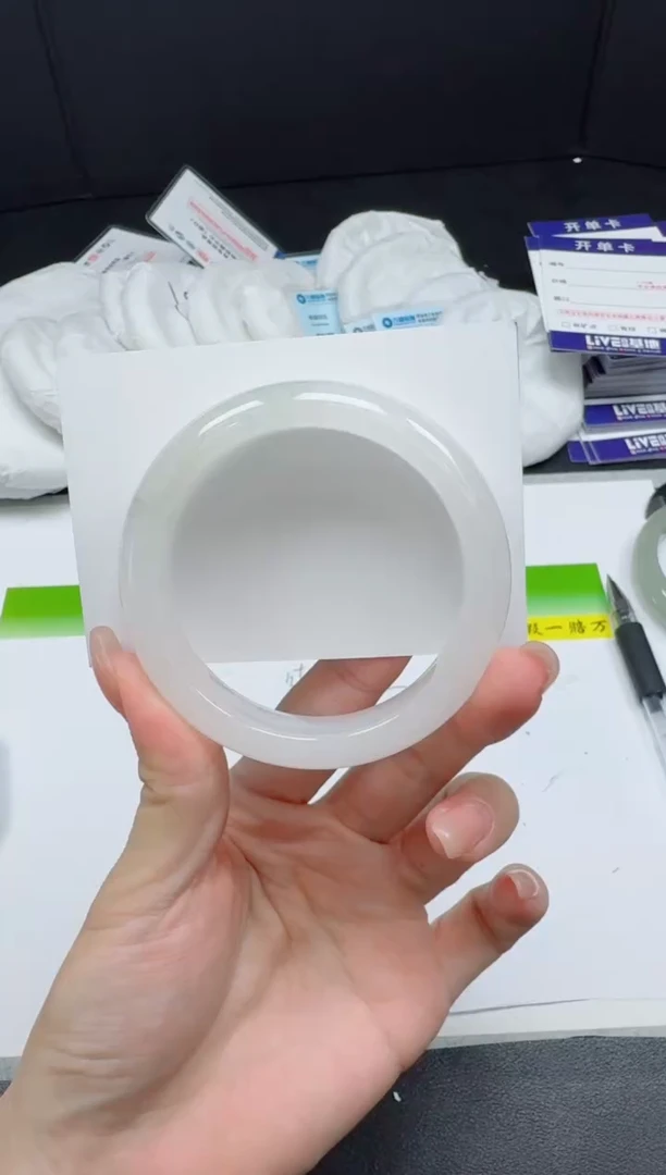 未镶嵌手镯石英质玉045-54