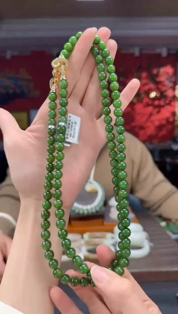 颈饰未镶嵌和田玉碧玉辣绿猫妈妈链卡8 多样性发货 拍一发一