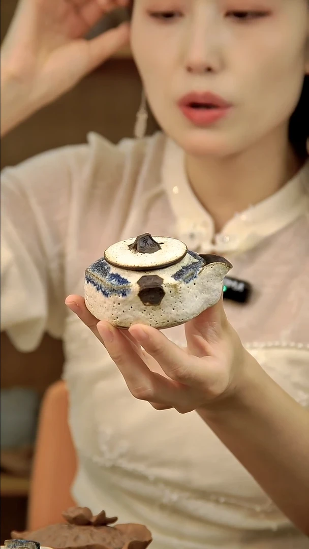 言野手作  粉引六方宝瓶