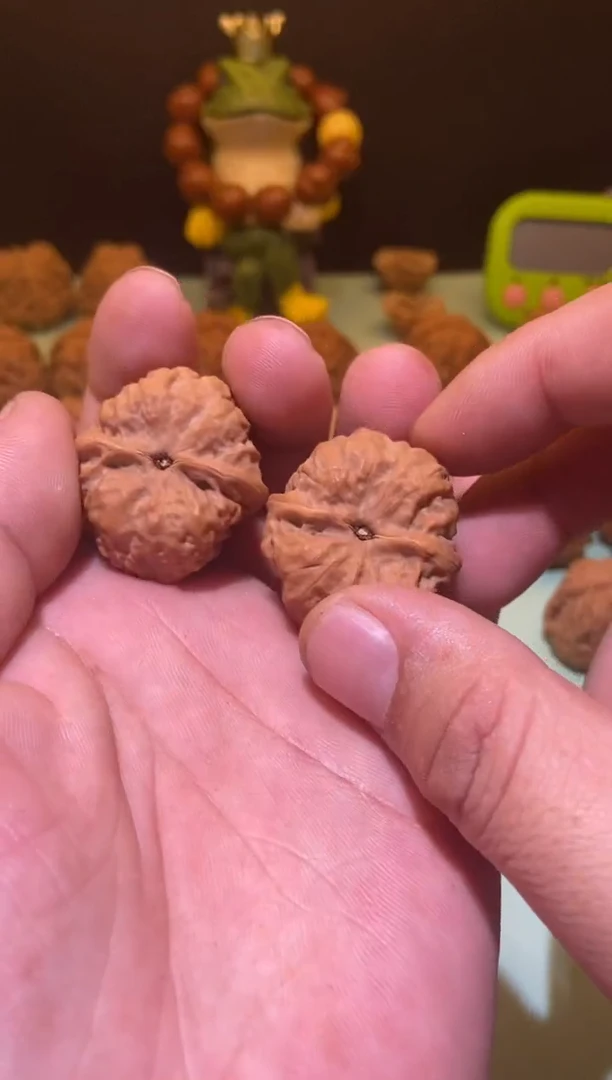 【闪购商品】文玩核桃吊坠山海核饰蛤蟆头33  356