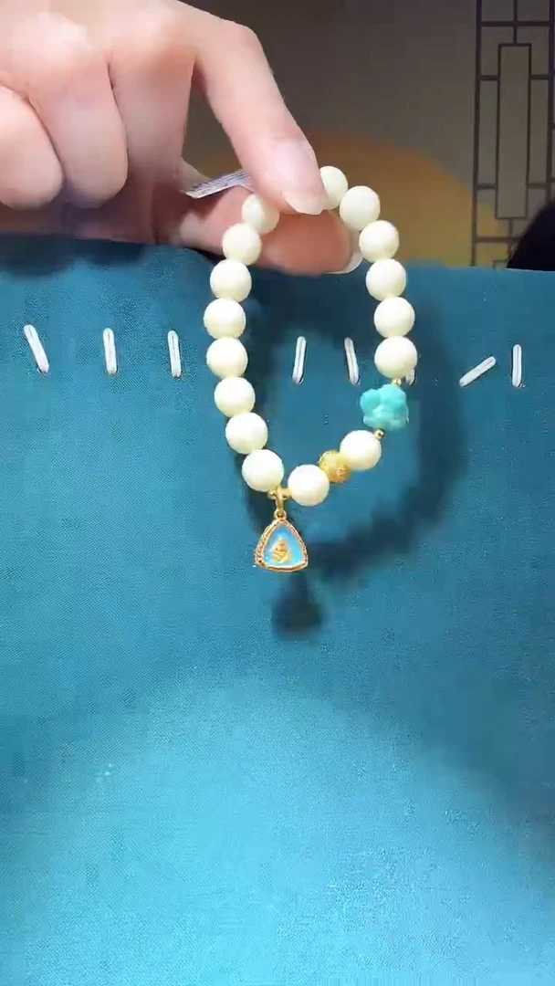 【闪购商品】琥珀裸石未镶嵌G3354天然蜜蜡