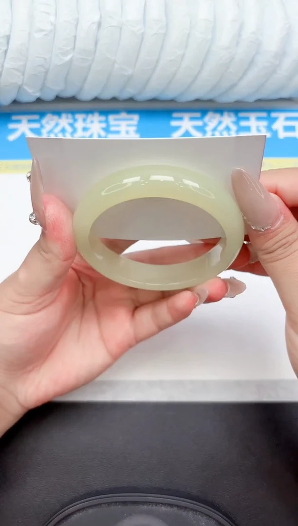 未镶嵌手镯石英质玉A133-58.7
