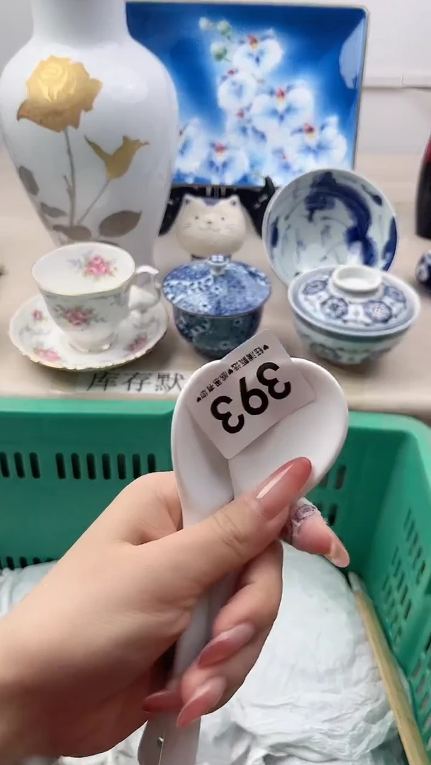 瓷片今****吗393，，，，，，，，