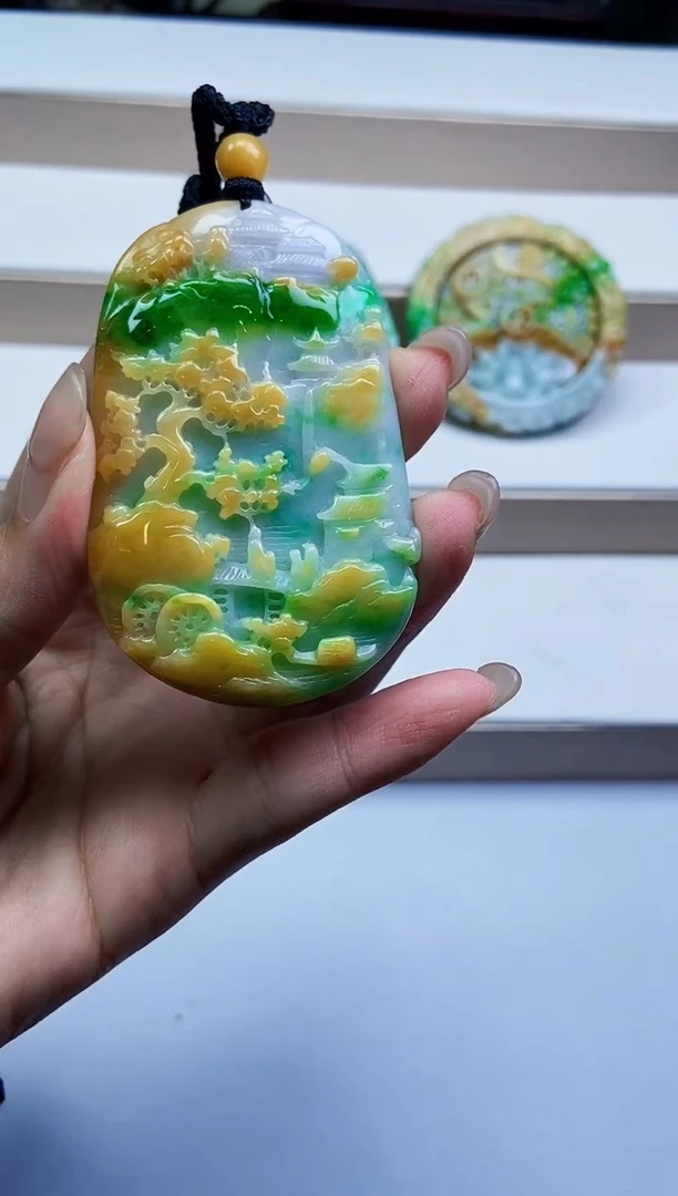 颈饰未镶嵌翡翠翡翠A货