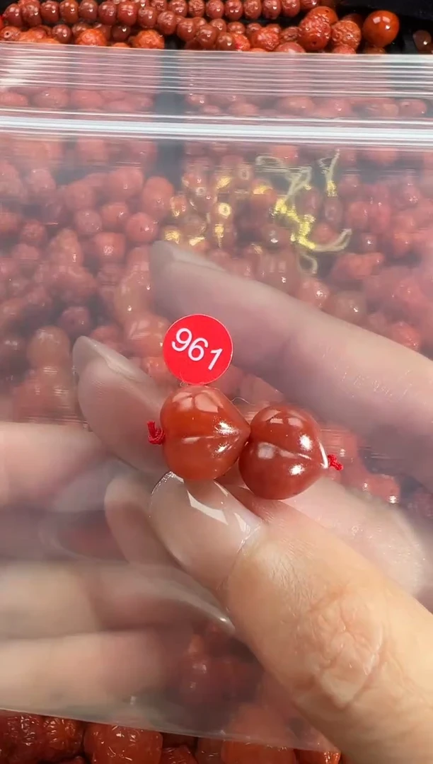 颈饰未镶嵌南红玛瑙1