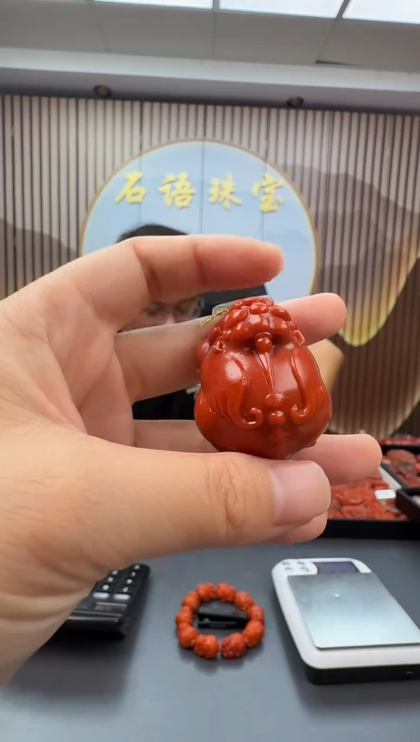 未镶嵌雕刻南红玛瑙051ZB1013产品一个