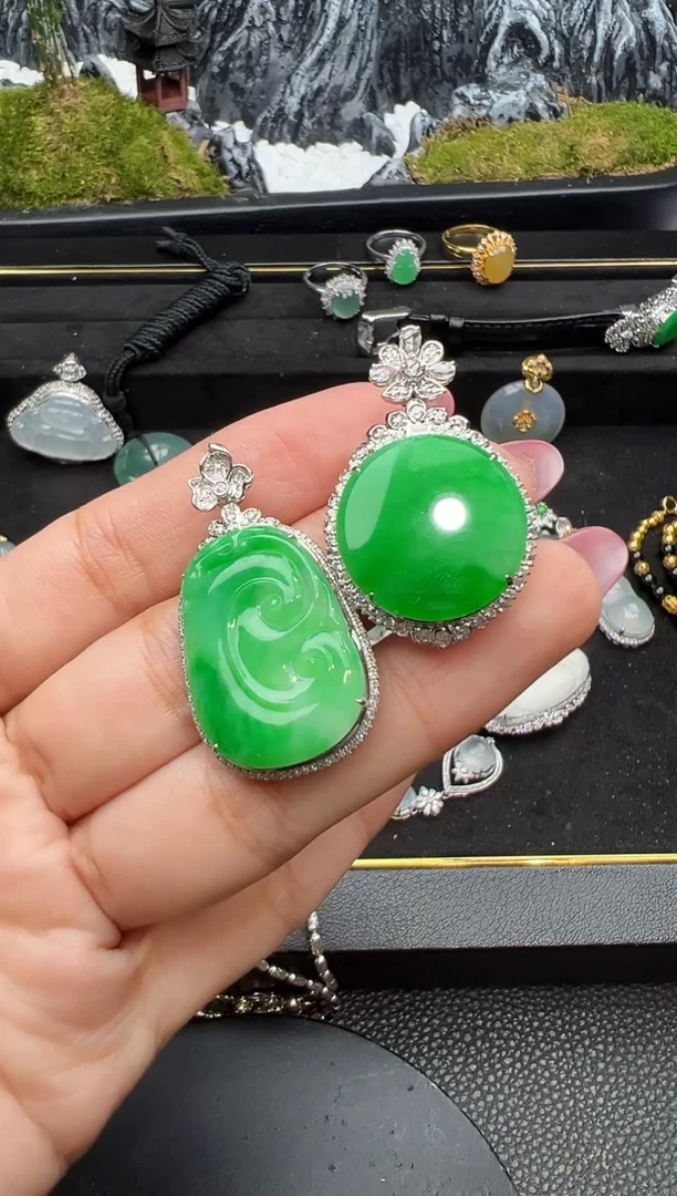 吊坠(不含链)18K金镶嵌翡翠勿拍