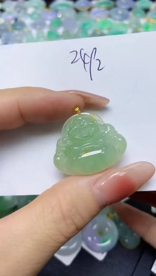 翡翠未镶嵌颈饰 天然缅甸翡翠A货