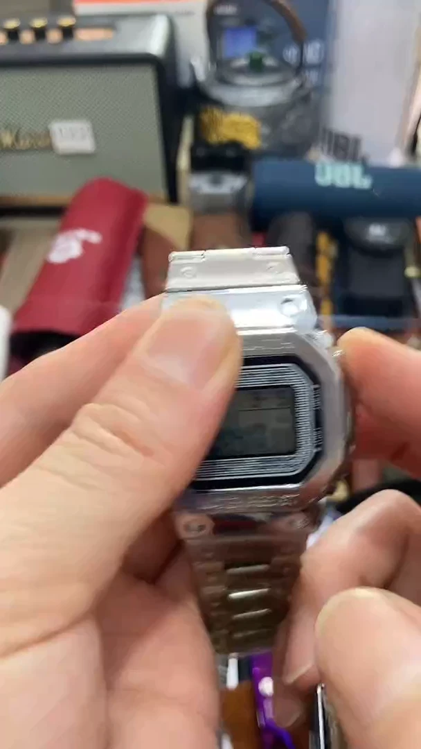 瓷片闪购商品  如图所示