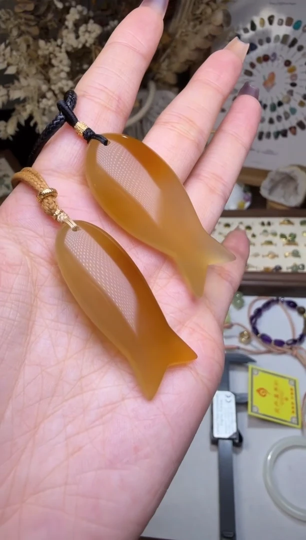 水晶摆件未镶嵌小鱼