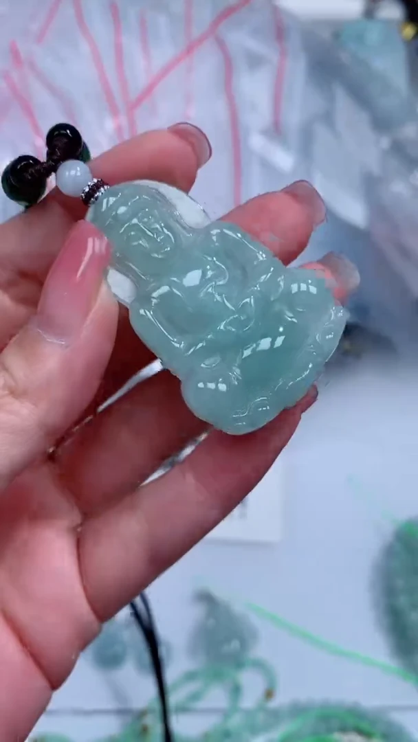 翡翠未镶嵌颈饰吊坠