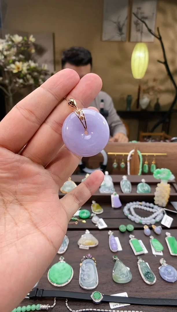 翡翠18K金镶嵌吊坠(不含链)平安扣