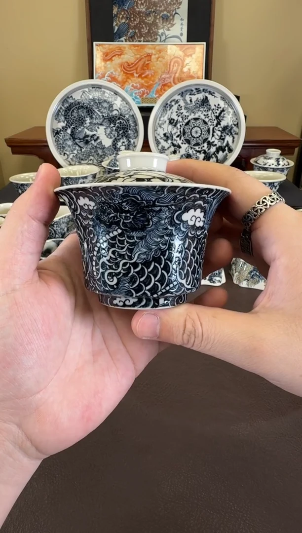 二号釉云墨麒麟马蹄盖碗