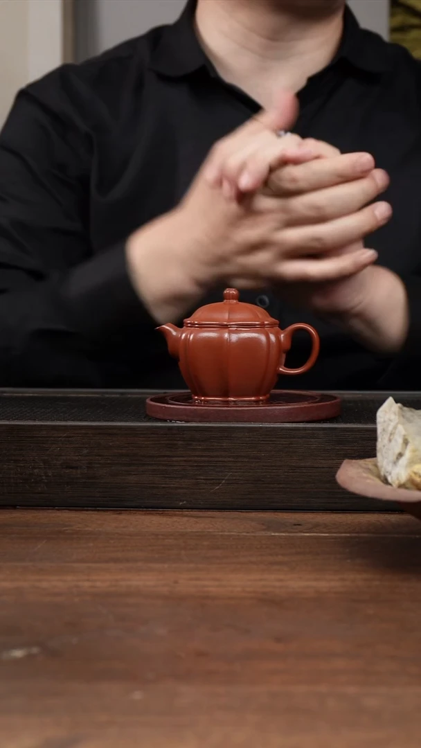 茶杯紫砂天*朱泥筋纹小汉瓦     100CC