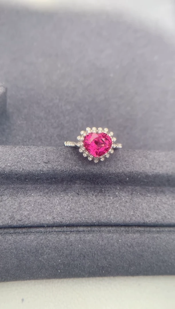 18K金镶嵌戒指尖晶石2ct 尖晶石戒指FA
