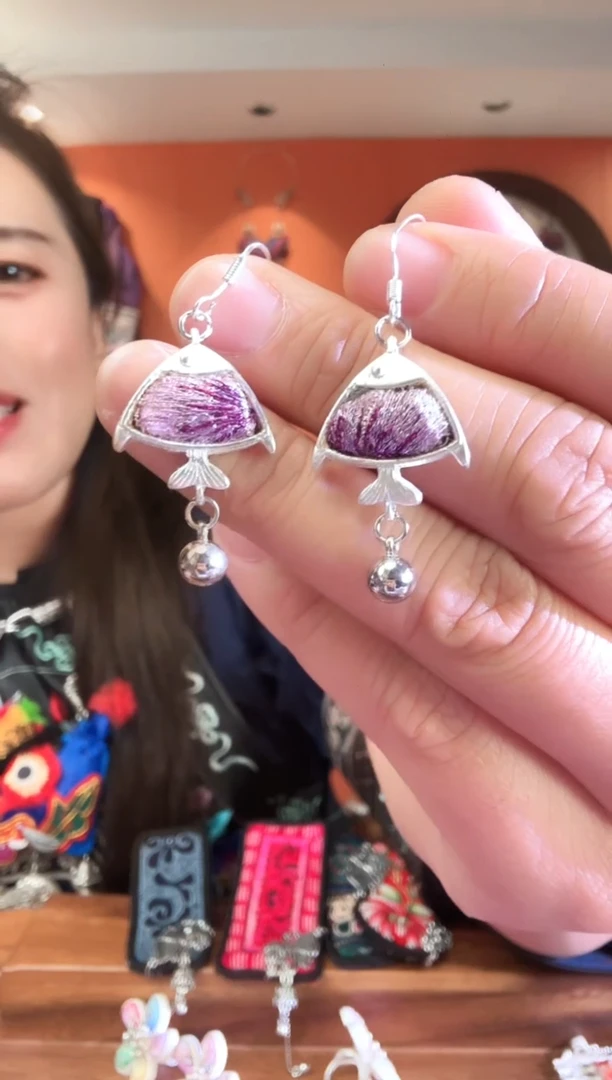 织绣手工刺绣苗绣饰品02