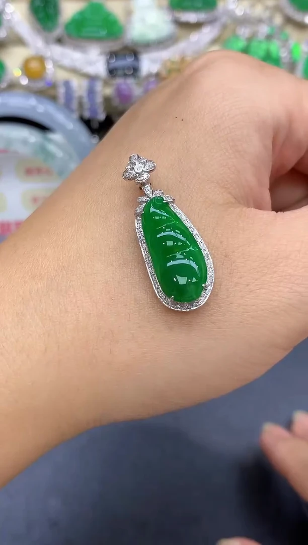 颈饰18K金镶嵌翡翠293-中国好珍宝