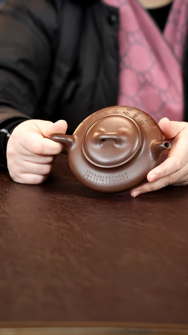 茶壶紫砂别*哈婉灯 刻绘