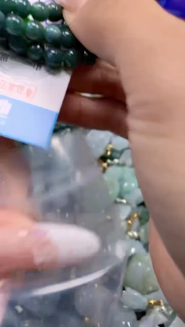 翡翠未镶嵌颈饰4755