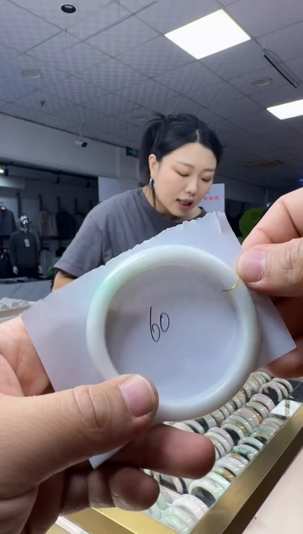 未镶嵌手镯翡翠缅甸翡翠