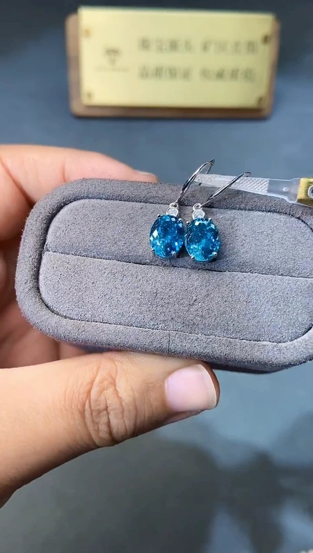 银S925镶嵌耳饰碧玺........